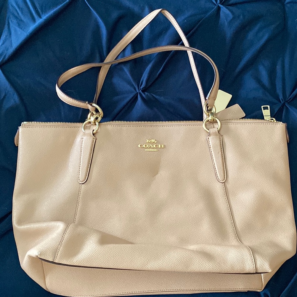 Coach zip close tote purse bag